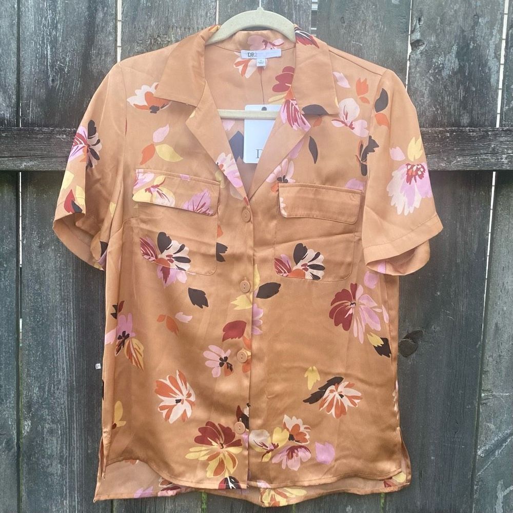 DR2 Gold‎ Satin Floral Button Down Shirt NWT | M